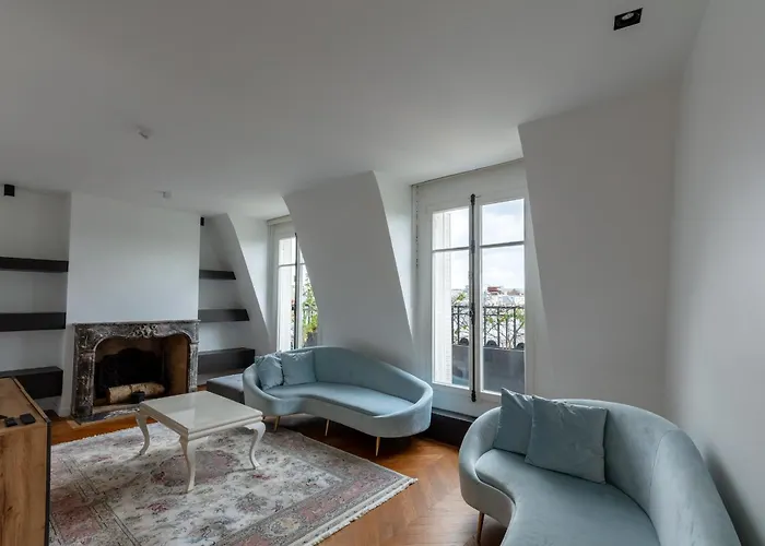 Fancy Apartment - Champs Elysees