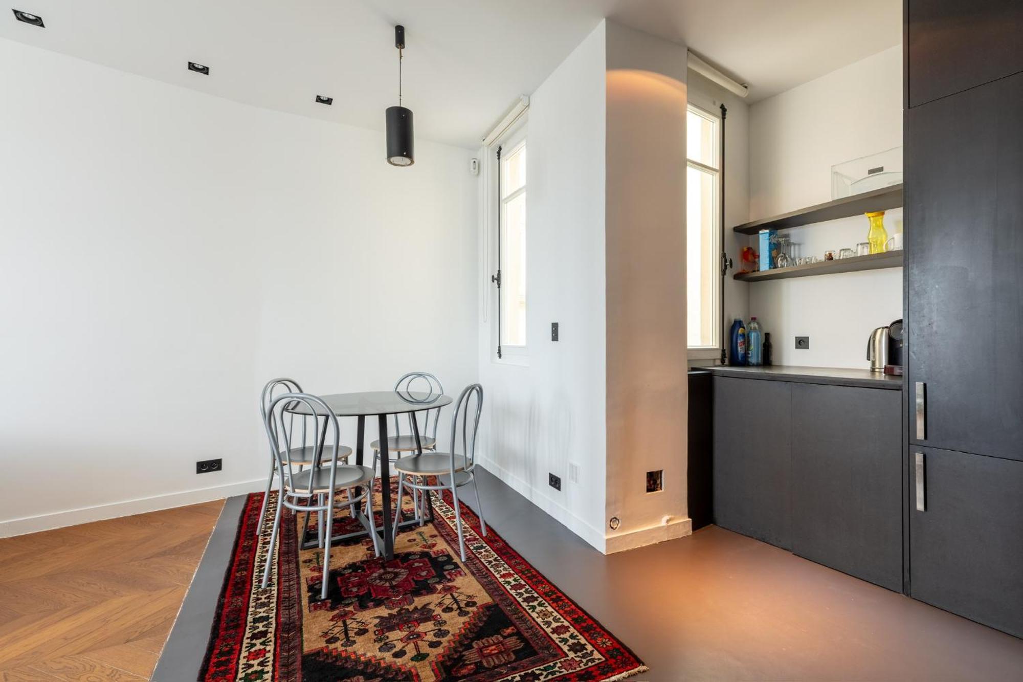 Fancy - Champs Elysees Apartment